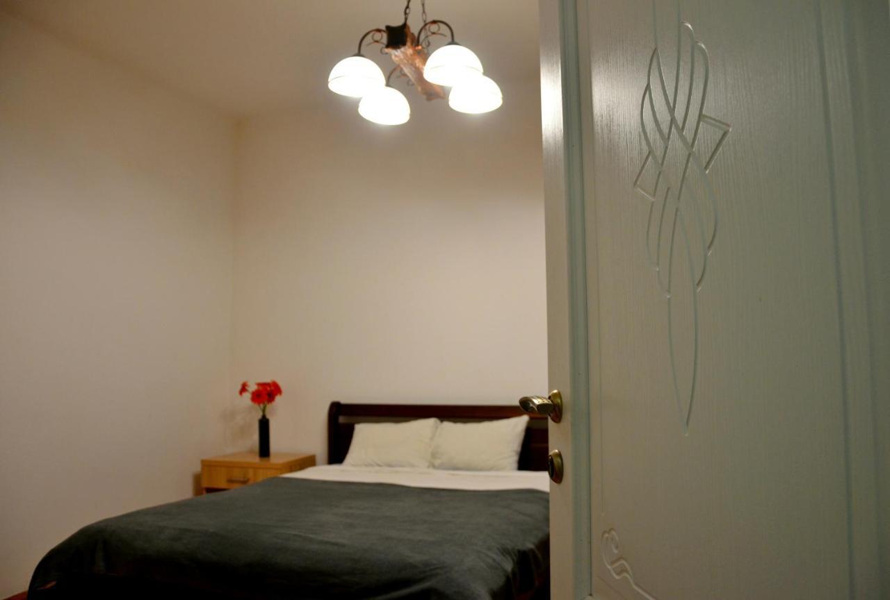 Brand New Apartment In City Center Lviv Bagian luar foto
